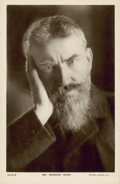 George Bernard Shaw, irlandzki dramaturg (zdjęcie czarno-białe) autorstwa English Photographer