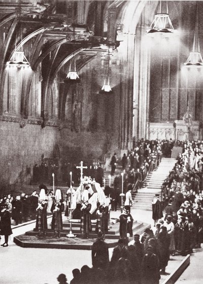 Jerzy V leżący w stanie spoczynku w Westminster Hall, 1936 r. autorstwa English Photographer