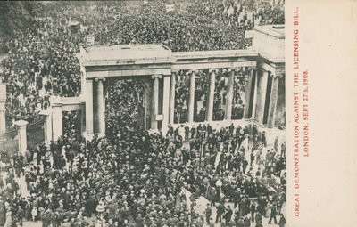 Wielka demonstracja przeciwko ustawie licencyjnej, Londyn, 27 września 1908 r. autorstwa English Photographer