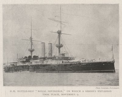 HM Battle-Ship Royal Sovereign, na którym doszło do poważnej eksplozji, 9 listopada autorstwa English Photographer