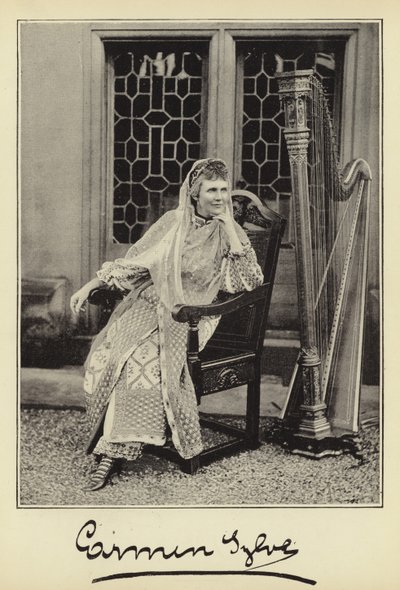 Jej Wysokość Królowa Rumunii autorstwa English Photographer