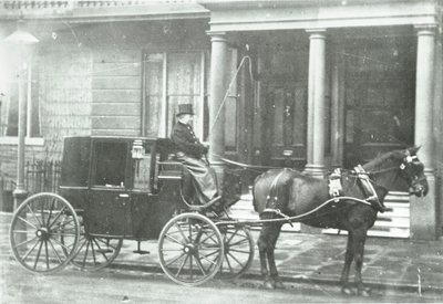 Dorożka konna , 1890 autorstwa English Photographer