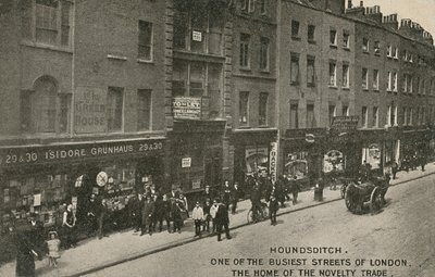 Houndsditch, jedna z najbardziej ruchliwych ulic Londynu, dom handlu nowościami, Londyn autorstwa English Photographer