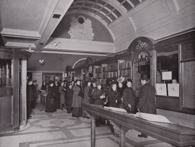 W Bibliotece Centralnej Carnegie, Hammersmith autorstwa English Photographer