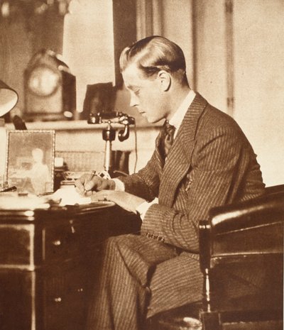 Król Edward VIII przy swoim biurku w St. James