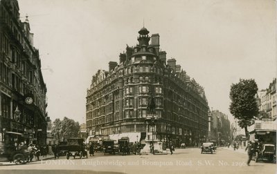 Knightsbridge i Brompton Road, SW, Londyn autorstwa English Photographer