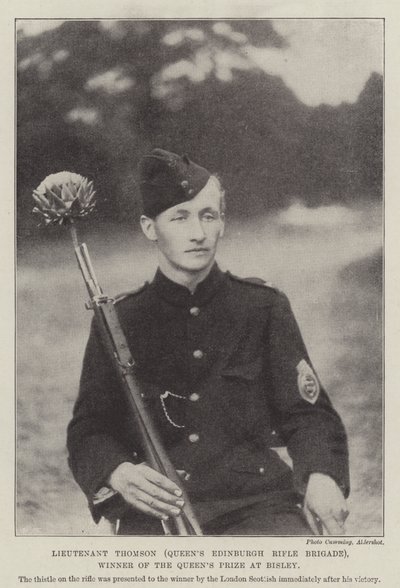 Porucznik Thomson (Queens Edinburgh Rifle Brigade), zdobywca nagrody Queens w Bisley autorstwa English Photographer
