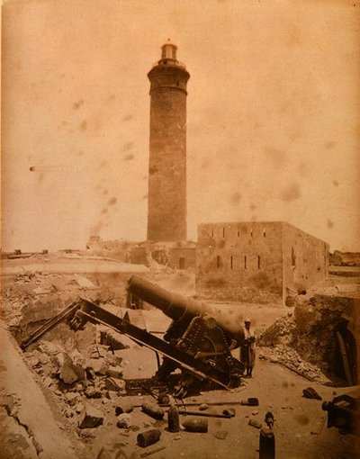 Fort latarni po bombardowaniu Aleksandrii autorstwa English Photographer