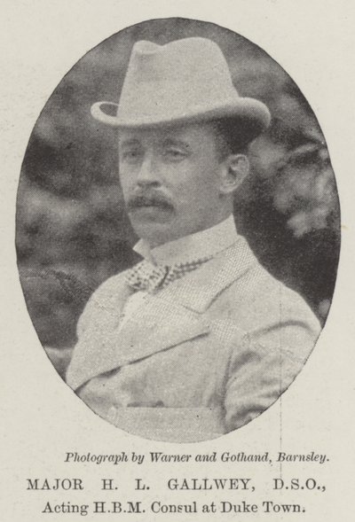 Major H L Gallwey, DSO, p.o. konsula HBM w Duke Town autorstwa English Photographer