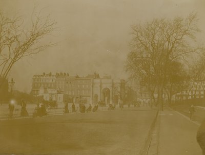 Marble Arch, Hyde Park, Londyn autorstwa English Photographer