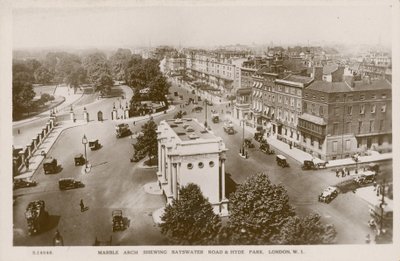 Marble Arch pokazujący Bayswater Road i Hyde Park, Londyn autorstwa English Photographer