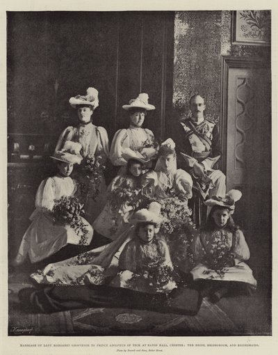 Ślub Lady Margaret Grosvenor z księciem Adolfem z Teck w Eaton Hall, Chester, panna młoda, pan młody i druhny autorstwa English Photographer