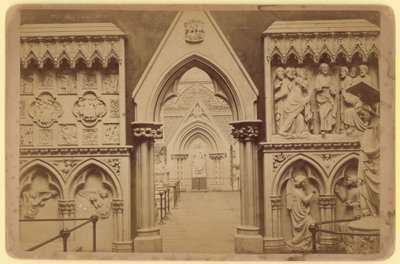 Medieval Court, Crystal Palace, Sydenham, Londyn autorstwa English Photographer
