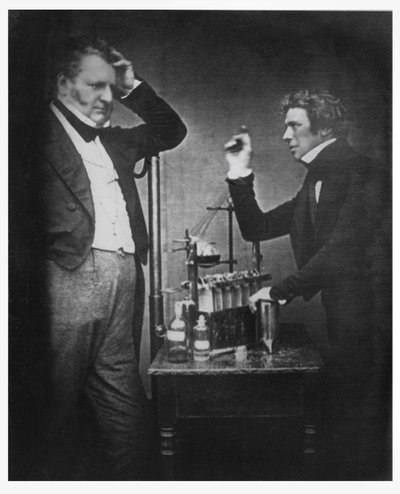 Michael Faraday (1791-1867) i John Frederic Daniell (1790-1845) (zdjęcie) autorstwa English Photographer
