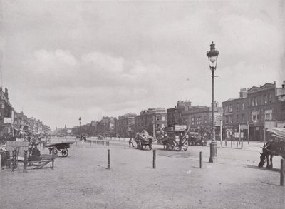 Mile End Road, patrząc na wschód autorstwa English Photographer