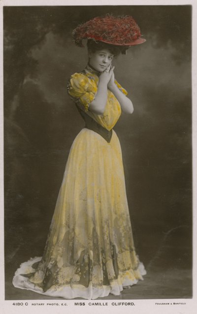 Panna Camille Clifford autorstwa English Photographer