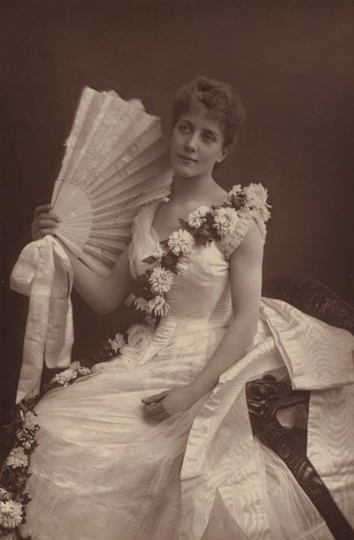panna Maude Millett autorstwa English Photographer