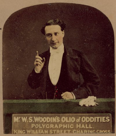 Pan W S Woodins Olio z osobliwości autorstwa English Photographer