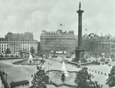 Kolumna Nelsona, Trafalgar Square, Westminster LB: patrząc na południowy wschód, 1895 autorstwa English Photographer
