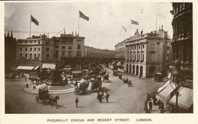 Piccadilly Circus i Regent Street, Londyn autorstwa English Photographer