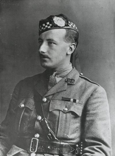 Portret kapitana Arthura Hendersona VC, 2. batalionu Argyll i Sutherland Highlanders, 1915 autorstwa English Photographer