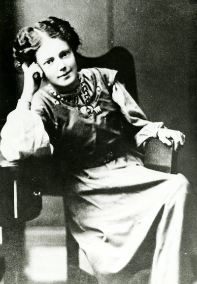 Portret Mary Eleanor Gawthorpe, ok. 1909 autorstwa English Photographer