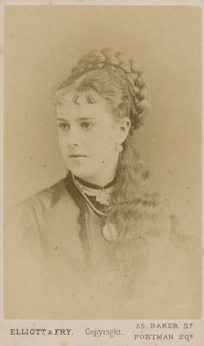 Portret prostytutki Mabel Gray autorstwa English Photographer