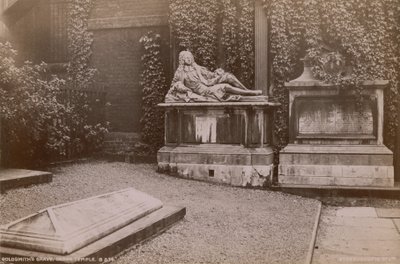 Pocztówka z grobem Olivera Goldsmitha w Wewnętrznej Świątyni autorstwa English Photographer