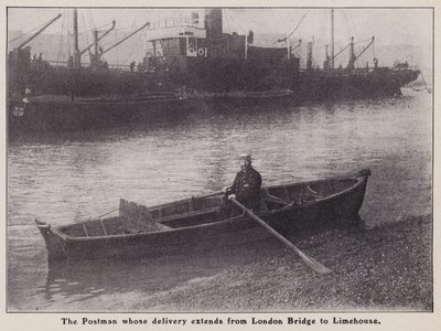 Listonosz, którego dostawa rozciąga się od London Bridge do Limehouse w łodzi na Tamizie w Londynie (zdjęcie czarno-białe) autorstwa English Photographer