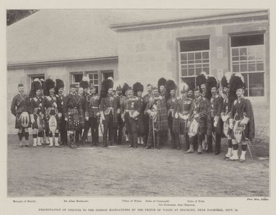 Prezentacja kolorów Gordon Highlanders przez księcia Walii w Braikley, niedaleko Balmoral, 18 września autorstwa English Photographer