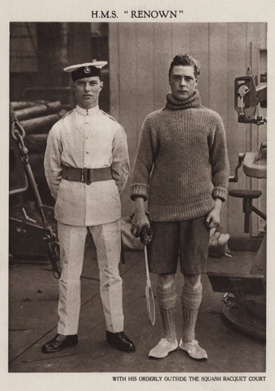 Prince of Wales ze swoim ordynansem na pokładzie HMS Renown (zdjęcie czarno-białe) autorstwa English Photographer