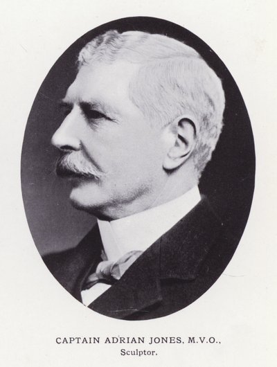 Prominent Men of London: Kapitan Adrian Jones (zdjęcie czarno-białe) autorstwa English Photographer