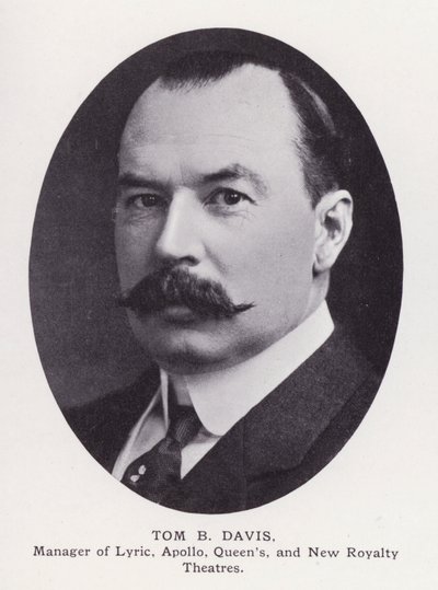 Prominent Men of London: Tom B Davis (b/w zdjęcie) autorstwa English Photographer