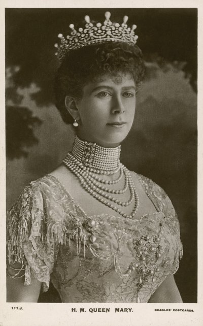 Queen Mary, małżonka króla Jerzego V (zdjęcie czarno-białe) autorstwa English Photographer