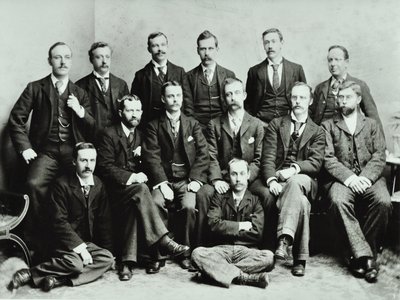 Rosendale Road School: grupa nauczycieli, 1897 autorstwa English Photographer