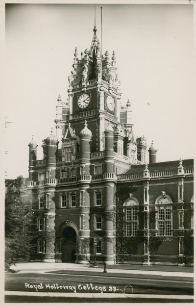 Royal Holloway College, Londyn autorstwa English Photographer