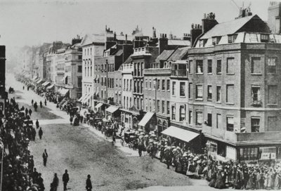 Saint Jamess Street, Westminster LB: patrząc na północ od Pall Mall, 1889 autorstwa English Photographer