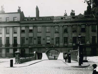 Sardinia Street, Lincolns Inn, Londyn autorstwa English Photographer