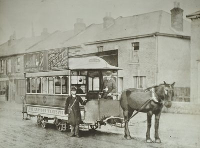 Jednokonny samochód firmy Croydon Tramways Company na końcowym odcinku Red Deer, 1885 r autorstwa English Photographer