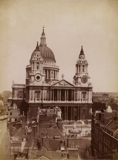 Katedra St Pauls, Londyn, z krajobrazem dachu (zdjęcie czarno-białe) autorstwa English Photographer