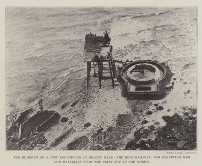 Budowa nowej latarni morskiej w Beachy Head, kolej linowa do transportu ludzi i materiałów ze szczytu klifu do zakładu autorstwa English Photographer