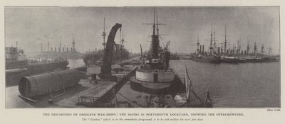 Odrzucenie przestarzałych okrętów wojennych, Zagłębie w Portsmouth Dockyard, ukazujące przeludnienie autorstwa English Photographer