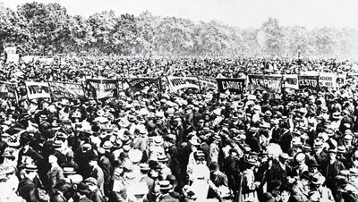 Wielkie głosowanie na demonstrację kobiet w Hyde Parku, niedziela, 12 czerwca 1908 r. autorstwa English Photographer