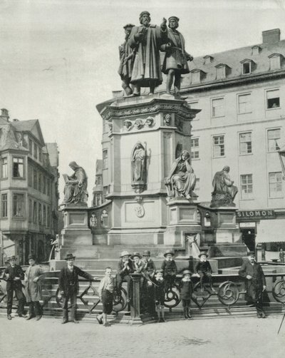 Pomnik Gutenberga we Frankfurcie (zdjęcie czarno-białe) autorstwa English Photographer