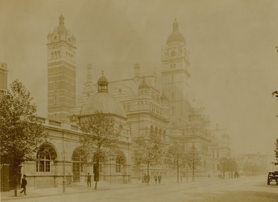 Imperial Institute, South Kensington, Londyn autorstwa English Photographer