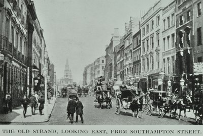 The Old Strand, patrząc na wschód, od Southampton Street, ok. 1890 autorstwa English Photographer