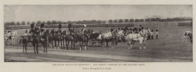 Royal Review w Aldershot, powóz Queens w Saluting Point autorstwa English Photographer