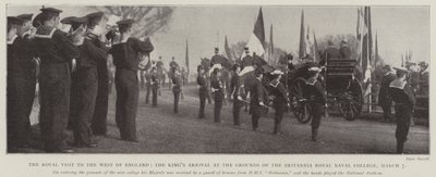 Królewska wizyta w zachodniej Anglii, przybycie królów na teren brytyjskiego Royal Naval College, 7 marca autorstwa English Photographer