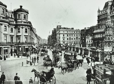 Strand and Charing Cross, 1897 autorstwa English Photographer