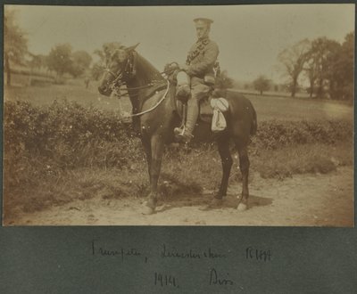 Trębacz Królewskiej Artylerii Konnej Leicestershire na obozie szkoleniowym w Diss, 1914 autorstwa English Photographer